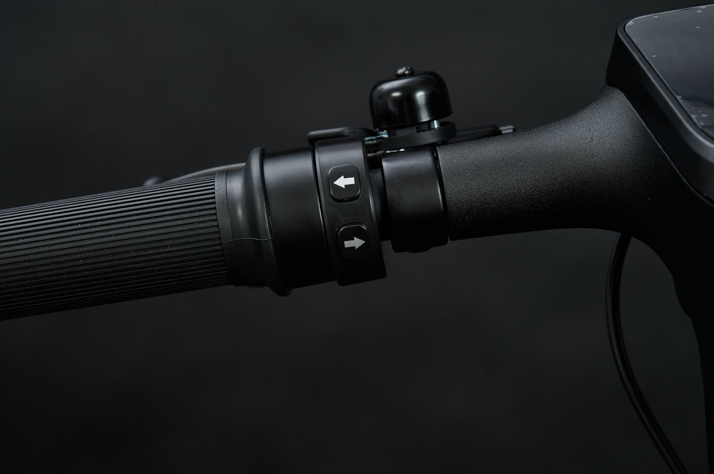 AINOHOT SAGA pro│電動キックボード