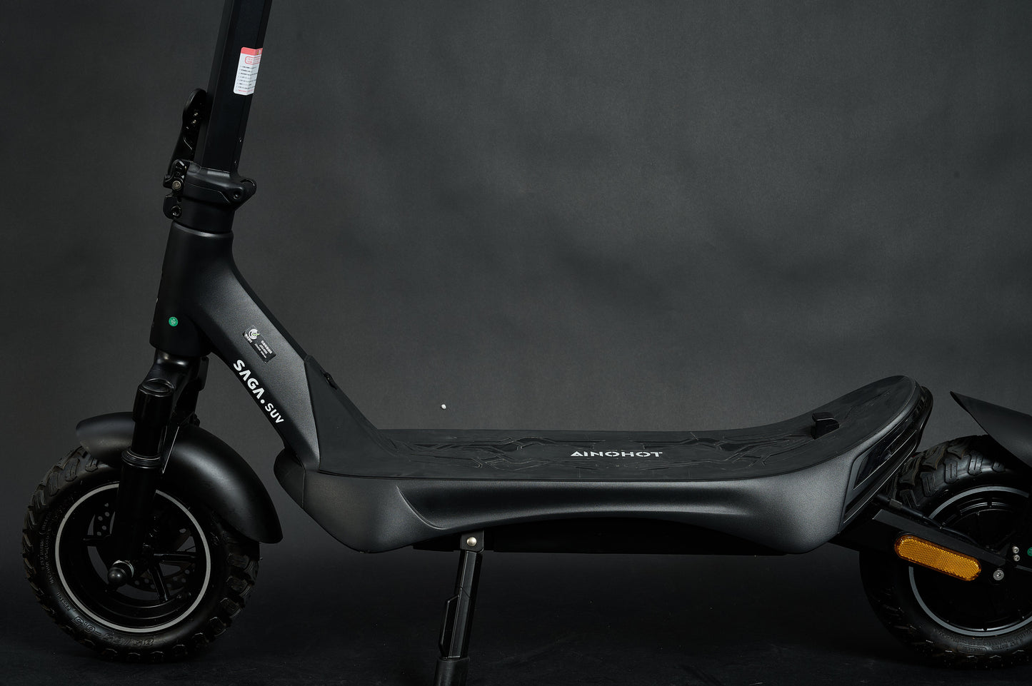AINOHOT SAGA suv│電動キックボード