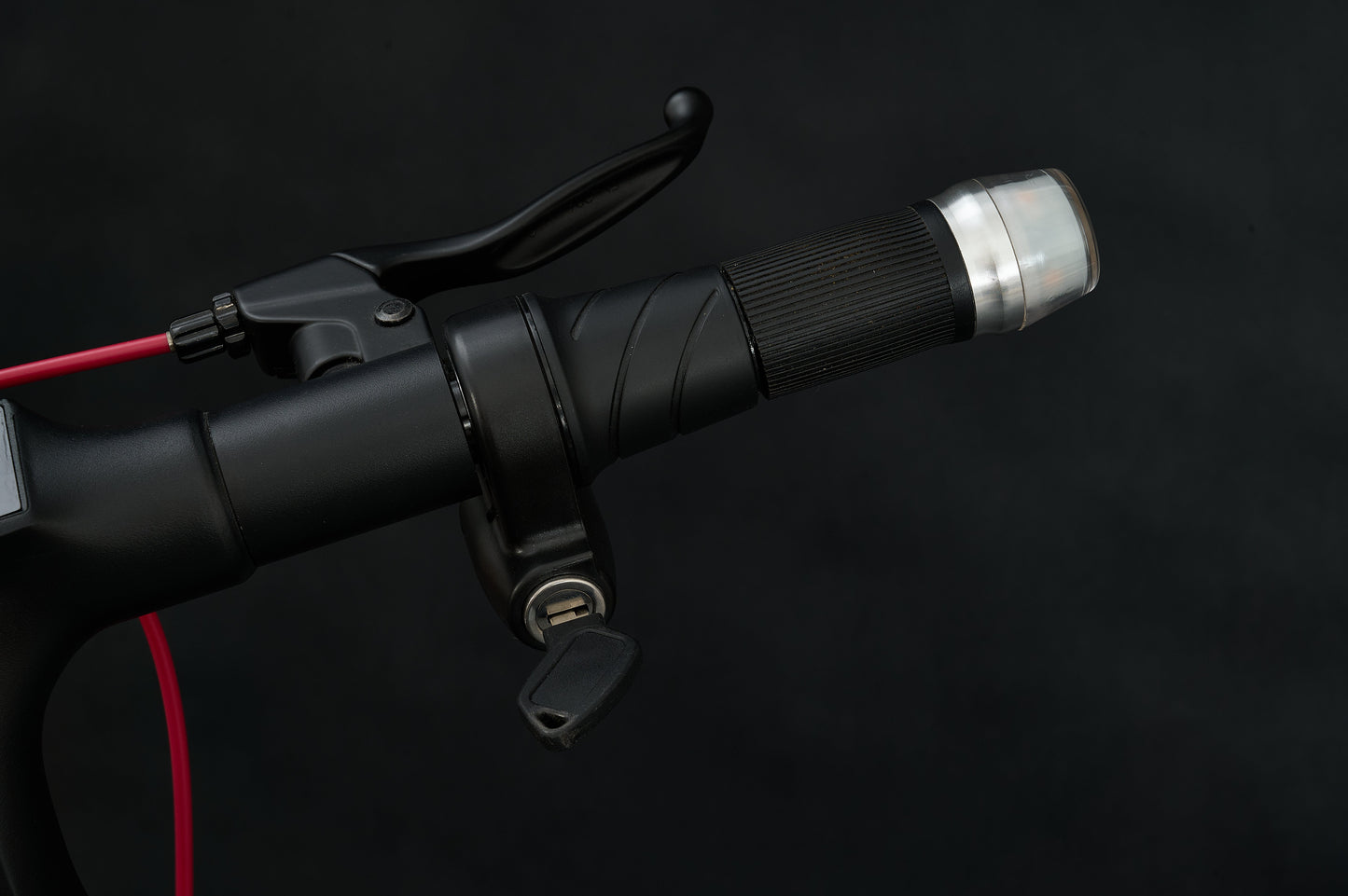 AINOHOT SAGA suv│電動キックボード